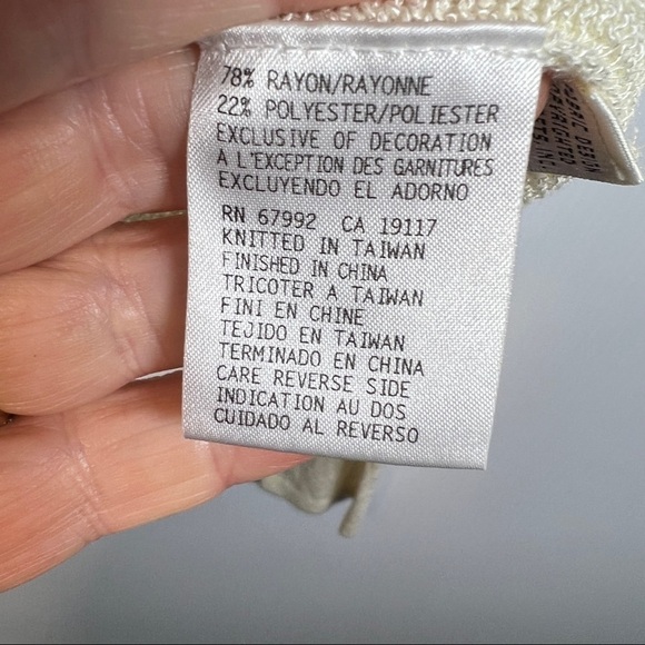 SIGRID OLSEN SPORT Pullover sweater with embroidered flower embellishments. L - Picture 4 of 6